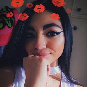 Meet your Posher, Nina